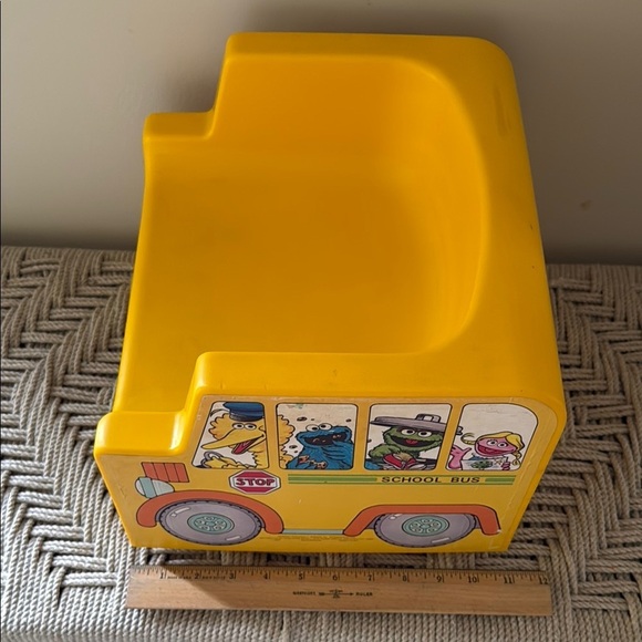Vintage Sesame Street School Bus Yellow Booster Seat Cookie Monster Big Bird - Picture 9 of 9